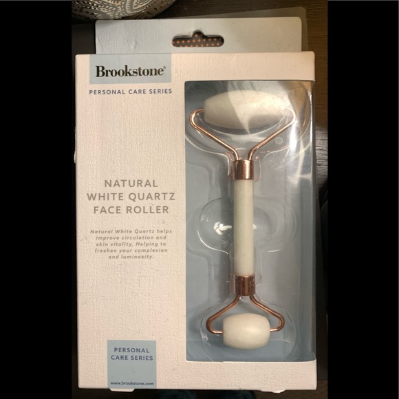 Brookstone Other - Brookstone White Quartz Facial Roller